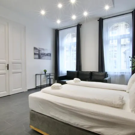 Apartment Premium By Hi5-ditroi